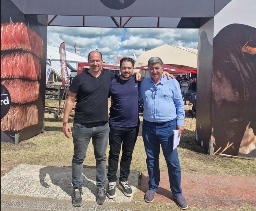 Sebastián, Tomás y  Santiago Castillo en una exposición ganadera