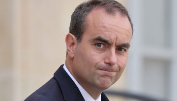 Francia se prepara para una batalla decisiva por un fuerte ajuste en medio de una creciente tensión social