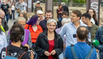Última hora de la actualidad política, en directo | Horas decisivas para un acuerdo de unidad en el espacio a la izquierda del PSOE