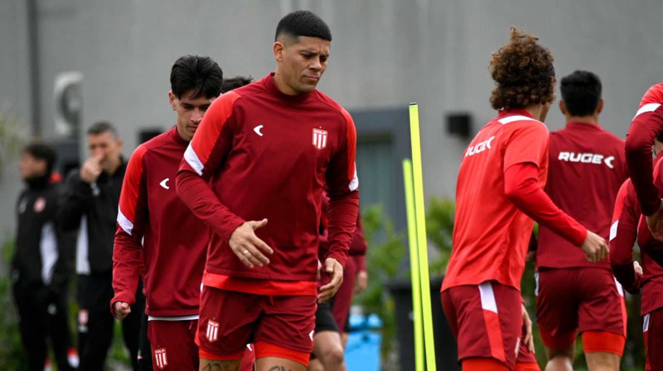 Marcos Rojo fue titular en la vuelta de la semifinal entre Estudiantes y Flamengo. (Foto: edelpoficial/IG)