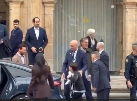 Antonela Roccuzzo defendió a un niño que quería conocer a Messi