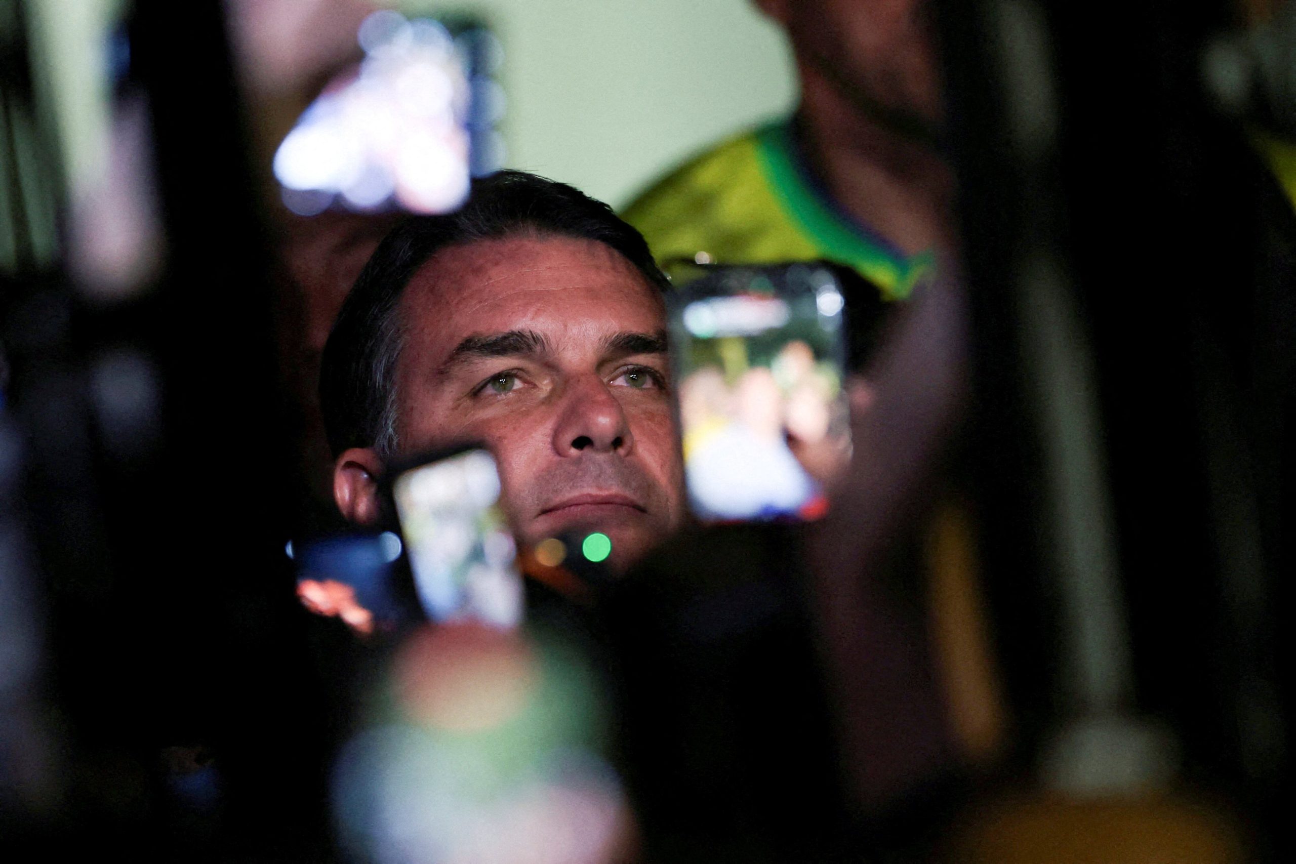 Flavio Bolsonaro ganó 10 de las 19 gobernaciones y pintó el mapa de Brasil de azul. (Foto: REUTERS/Adriano Machado)