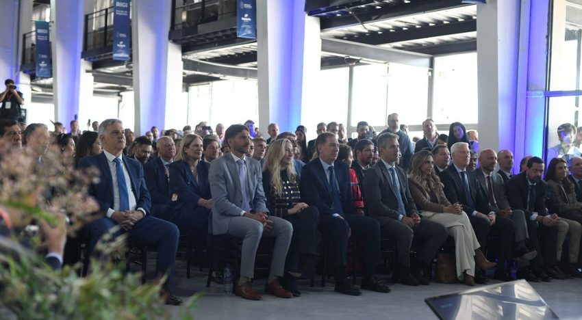 El Gobierno buscó sumar a las empresas argentinas a los grandes proyectos del RIGI y reunió a 12 gobernadores en Rosario