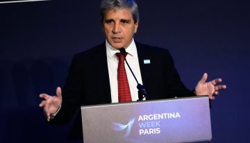 Javier Milei y sus medidas, EN VIVO: habló en París de sus políticas económicas y dijo que “la comparación es demoledora”