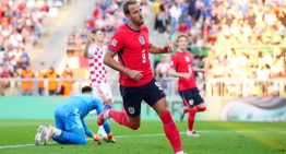 Inglaterra goleó a Croacia de visitante en un marco singular: el estadio debía estar vacío, pero se llenó de niños por una exención otorgada por la UEFA