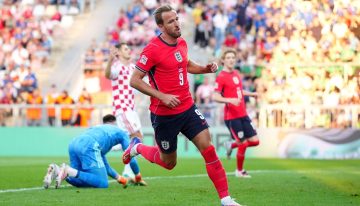 Inglaterra goleó a Croacia de visitante en un marco singular: el estadio debía estar vacío, pero se llenó de niños por una exención otorgada por la UEFA