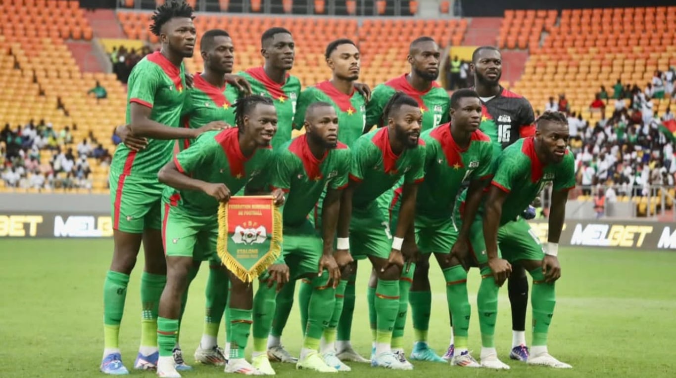 La selección de Burkina Faso tuvo varias complicaciones para llegar al país. (Foto: Facebook Fédération Burkinabè de Football)
