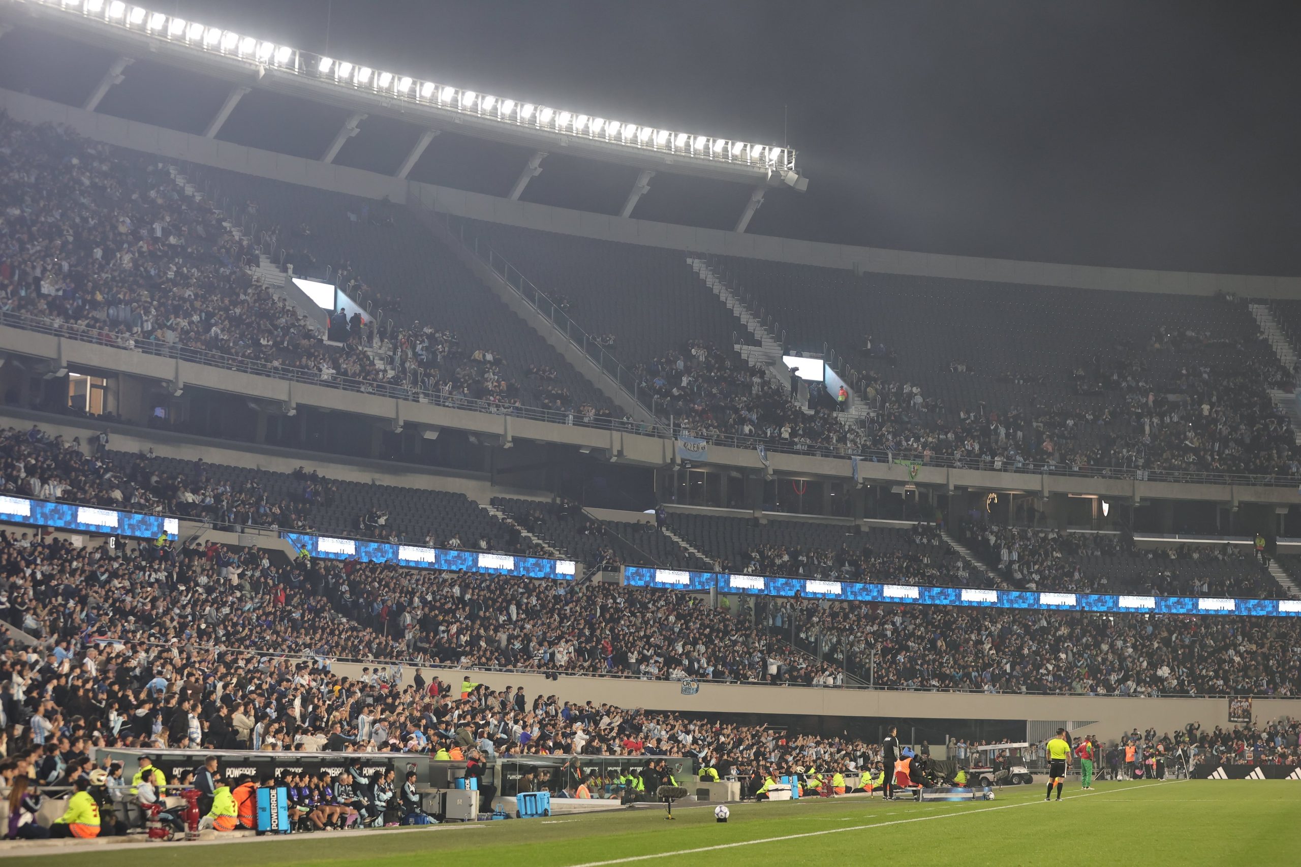El estadio no llega al 70% de su capacidad