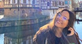 Tras sentirse censurada en su país, llegó sola a los 16 y relata el impacto argentino: “Menor influencia de la religión”