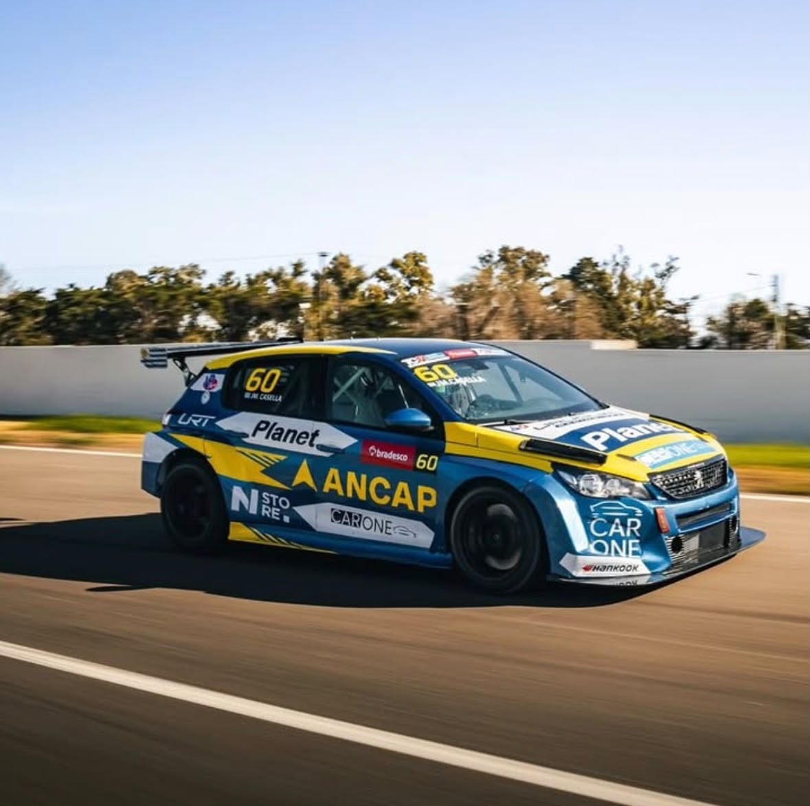 Casella corre para el Uruguay Racing Team (Foto: Ig. @juanmacasella)
