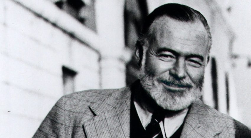 Ernest Hemingway, Premio Nobel de Literatura: “El mundo rompe a todos, y después muchos son fuertes en los lugares rotos”