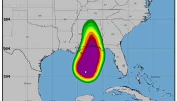 La trayectoria del huracán Isaías hacia Florida: 27 condados en emergencia, clases suspendidas y cuándo tocará tierra