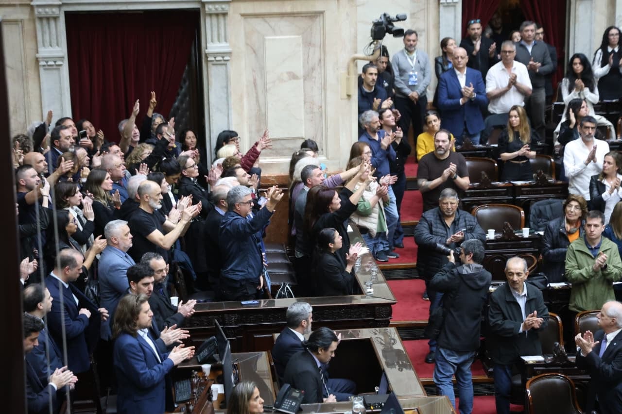 La oposición buscaba sesionar para derogar el decreto 70/23 de Milei