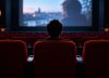 La psicología no duda: las personas que van sin compañía al cine no son solitarias, sino que tienen 5 virtudes sobre el resto