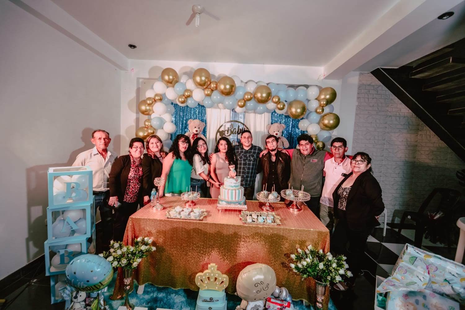 Pia, junto a su familia de origen.