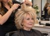 Ana Espejo, peluquera: “Después de los 60, darle mucho volumen al pelo con batidos o fijador puede hacernos parecer más grande”
