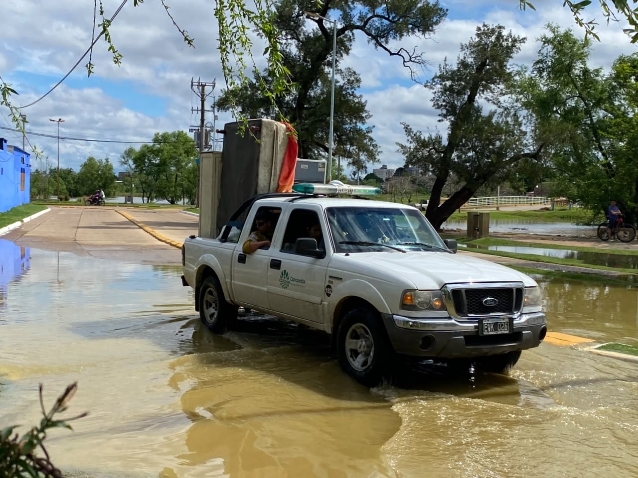 Evacuaron familias en Concordia