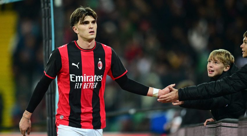 Milan le ganó a Udinese 2 a 0 por la fecha 8 de la Serie A de Italia