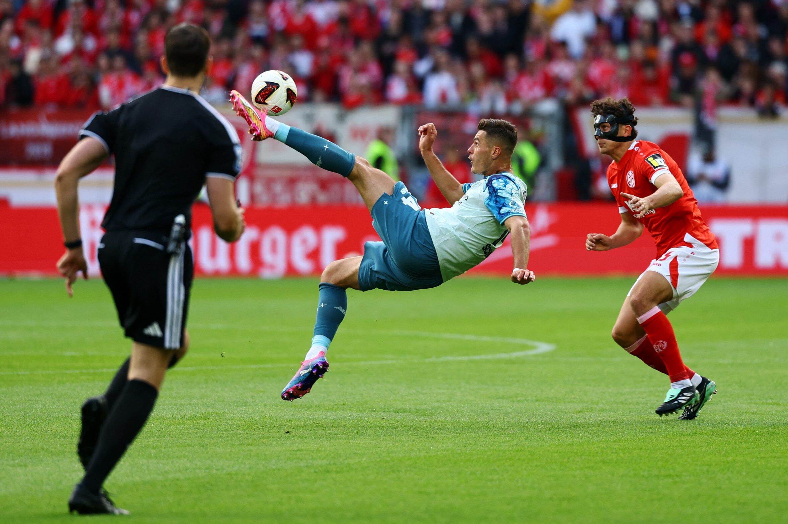 Mainz vs B. Leverkusen por la fecha 5 de la Bundesliga de Alemania del 2026.