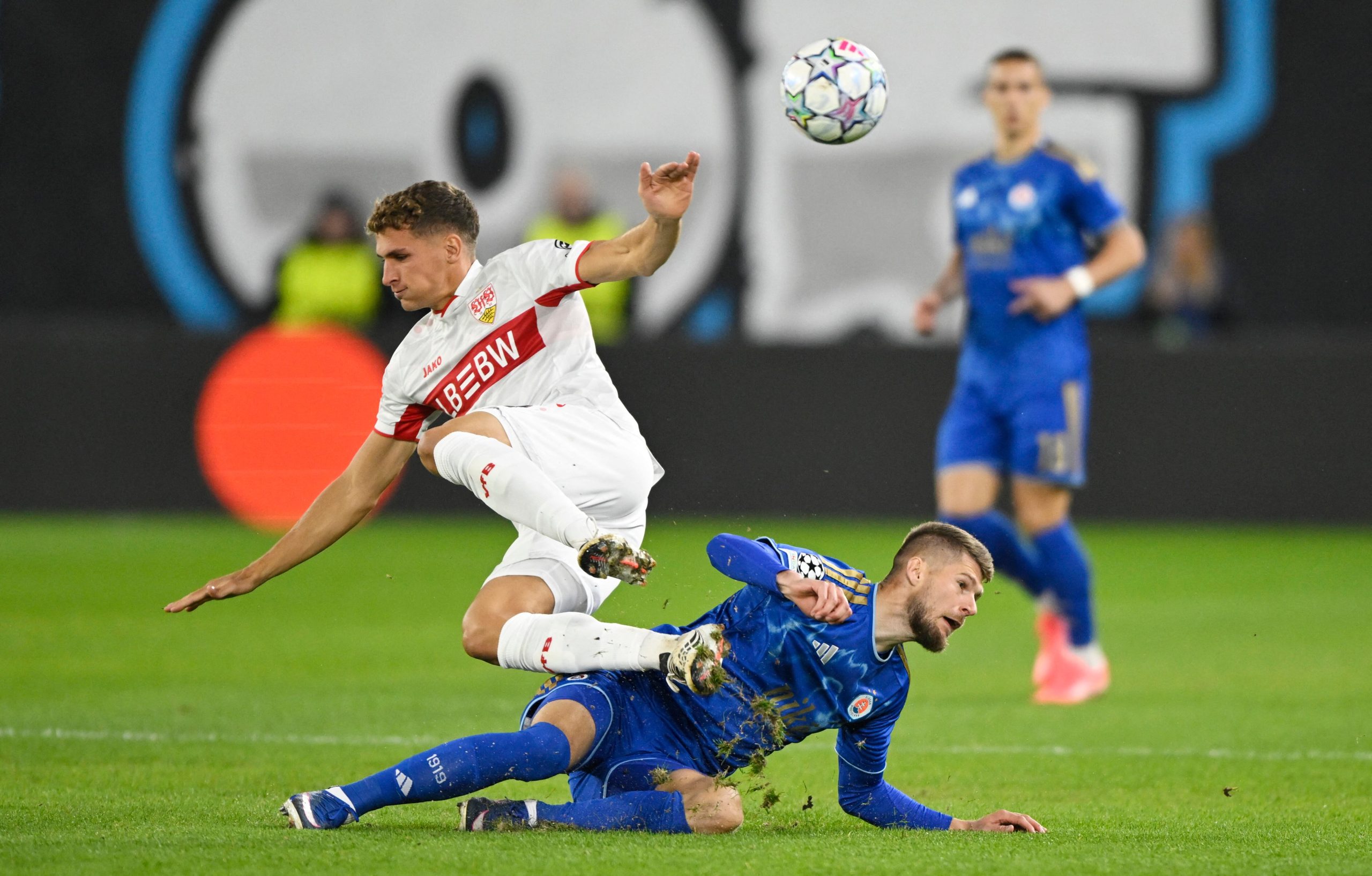 Slovan Bratislava vs Stuttgart por la fecha 2 de la Champions League del 2026.