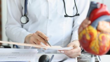 Enfermedades crónicas: por qué los tratamientos de todos los días también pueden generar riesgos para el paciente
