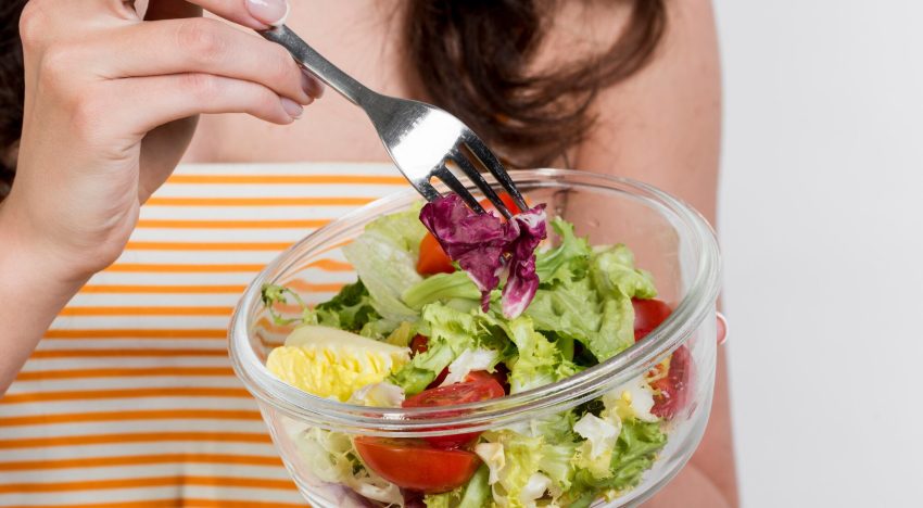 Robynne Chutkan, gastroenteróloga: “Recomiendo comer 30 plantas por semana y cuentan las frutas, verduras, frutos secos, semillas, hierbas, frijoles y cereales integrales”