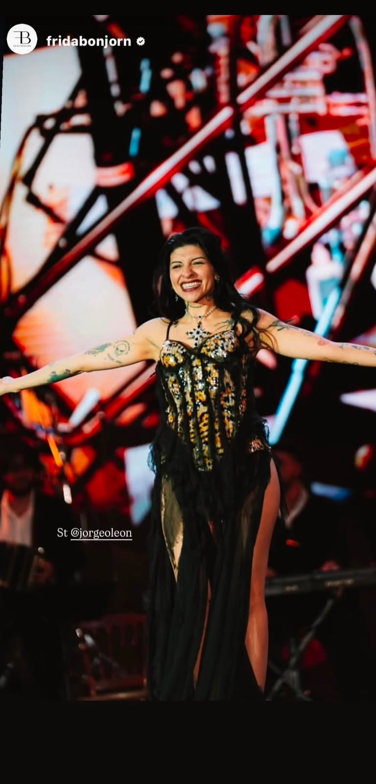 Cazzu arrasó con su vestuario. (Foto: Instagram/@fridabonjorn)