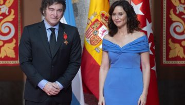 Milei viaja a España para apoyar a la ultraderecha, pero analistas advierten que podría jugarle en contra
