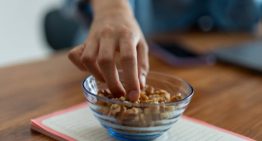 Colesterol: cuáles son los alimentos que los expertos aconsejan consumir entre 20 a 30 gramos todos los días