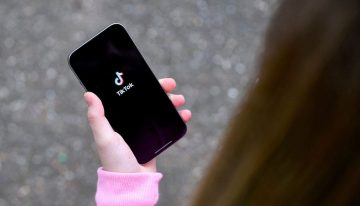 TikTok es acusada de haber ofrecido “placebos” a los adolescentes en lugar de soluciones de seguridad eficientes