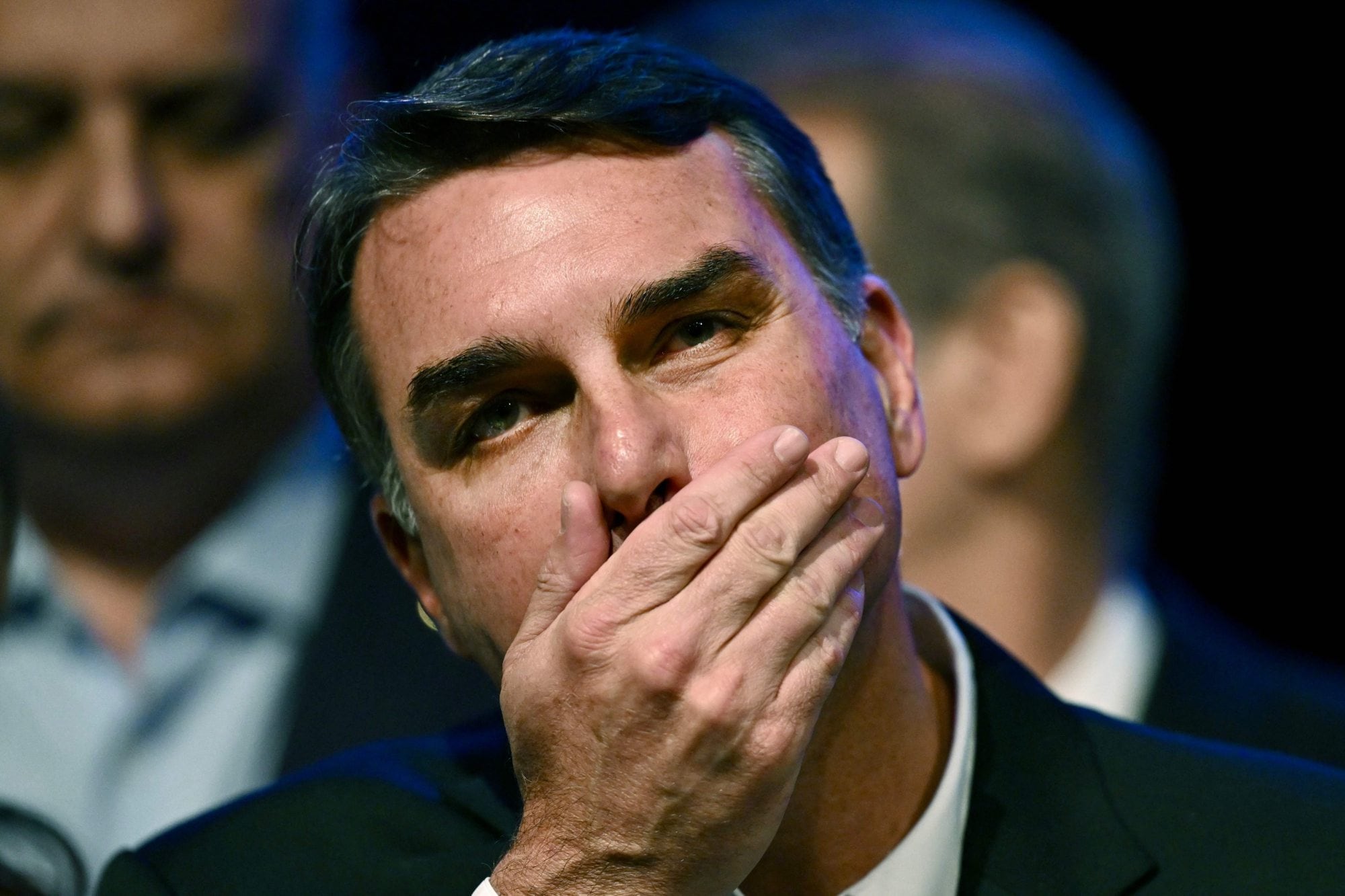Flavio Bolsonaro huyó de Brasil tras las elecciones