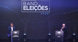 Elecciones en Brasil: con acusaciones y chicanas, Lula y Flávio Bolsonaro debaten por primera vez a una semana del balotaje