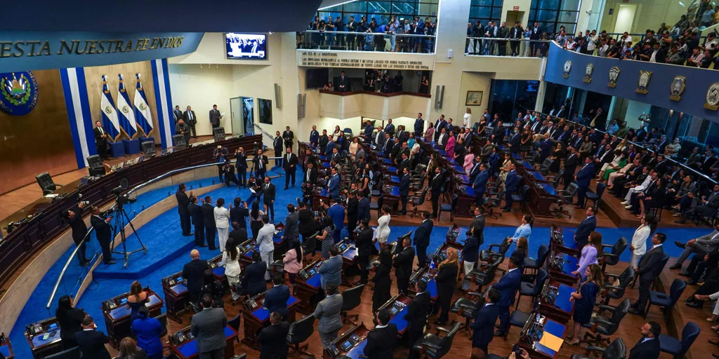 El nuevo Parlamento de El Salvador podrá modificar la Constitución de manera exprés