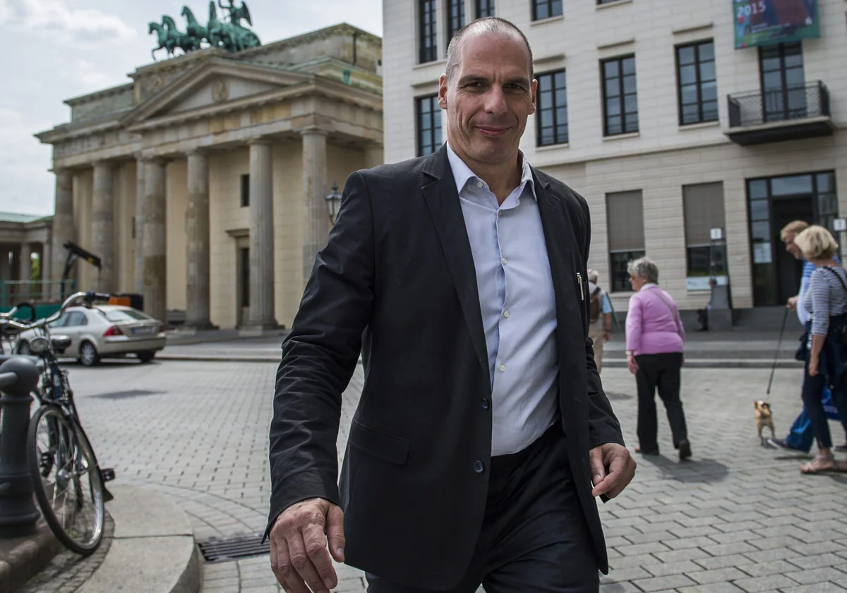 El exministro griego Yanis Varoufakis denuncia a Alemania por impedirle la entrada al país