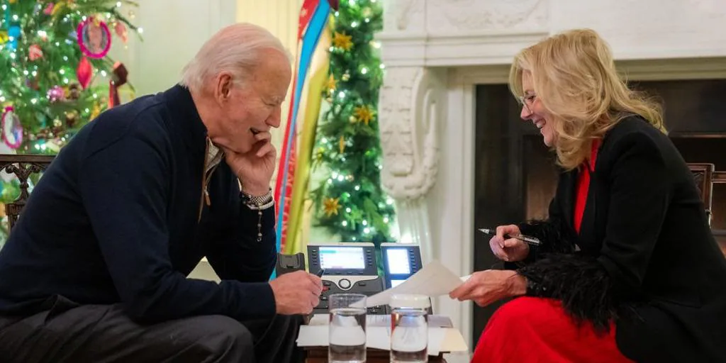 La última Navidad de Joe Biden en la Casa Blanca: decoración a vista de dron y firma de 50 nuevas leyes en Nochebuena