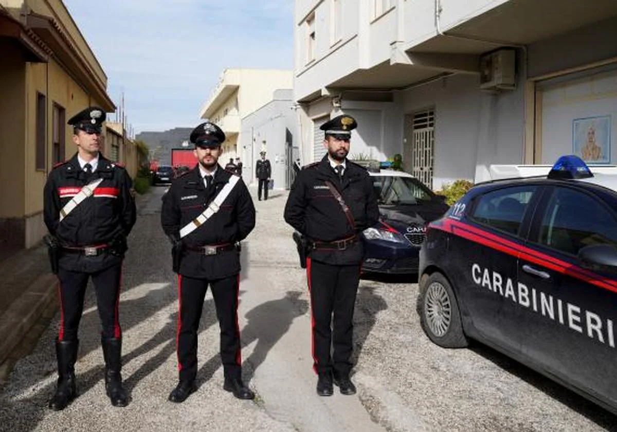 Un hombre esconde el cadáver de su padre en un edredón para cobrar su pensión durante más de un año