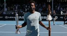 Monfils sucedió a Tabilo como campeón en Auckland y marcó un hito en el circuito