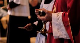 La Iglesia italiana permitirá sacerdotes gays que muestren «orientación a la vida célibe»