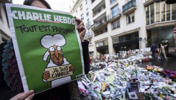 Condenan a 30 años de cárcel al pakistaní que atentó en la antigua sede de Charlie Hebdo