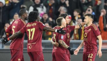 AS Roma derrotó a Genoa en el inicio de una nueva jornada de la Serie A