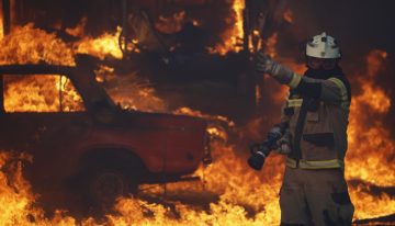 Amenaza a viviendas: Incendio forestal en Purén obliga a decretar alerta roja