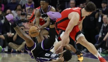 DeMar DeRozan lideró frenético triunfo de Sacramento ante los Rockets