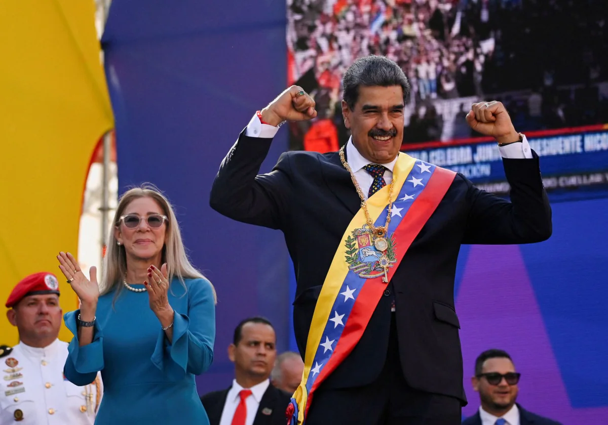 Maduro, pletórico tras jurar como presidente de Venezuela