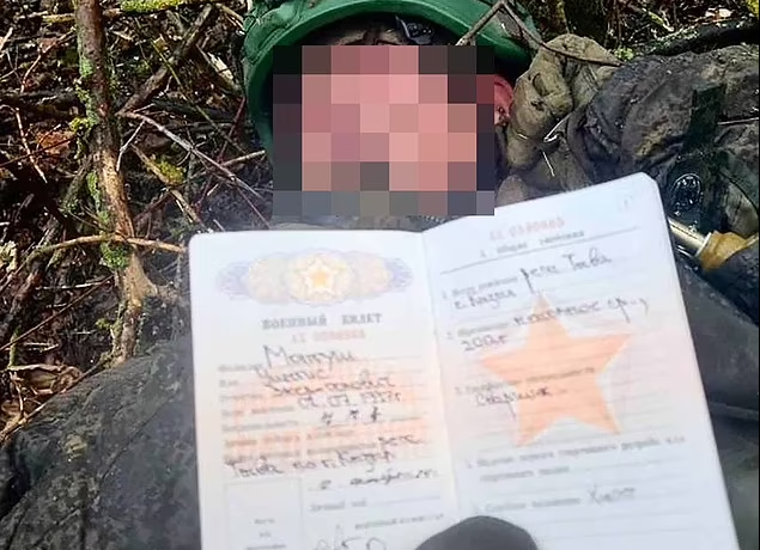 Documentación de un soldado norcoreano