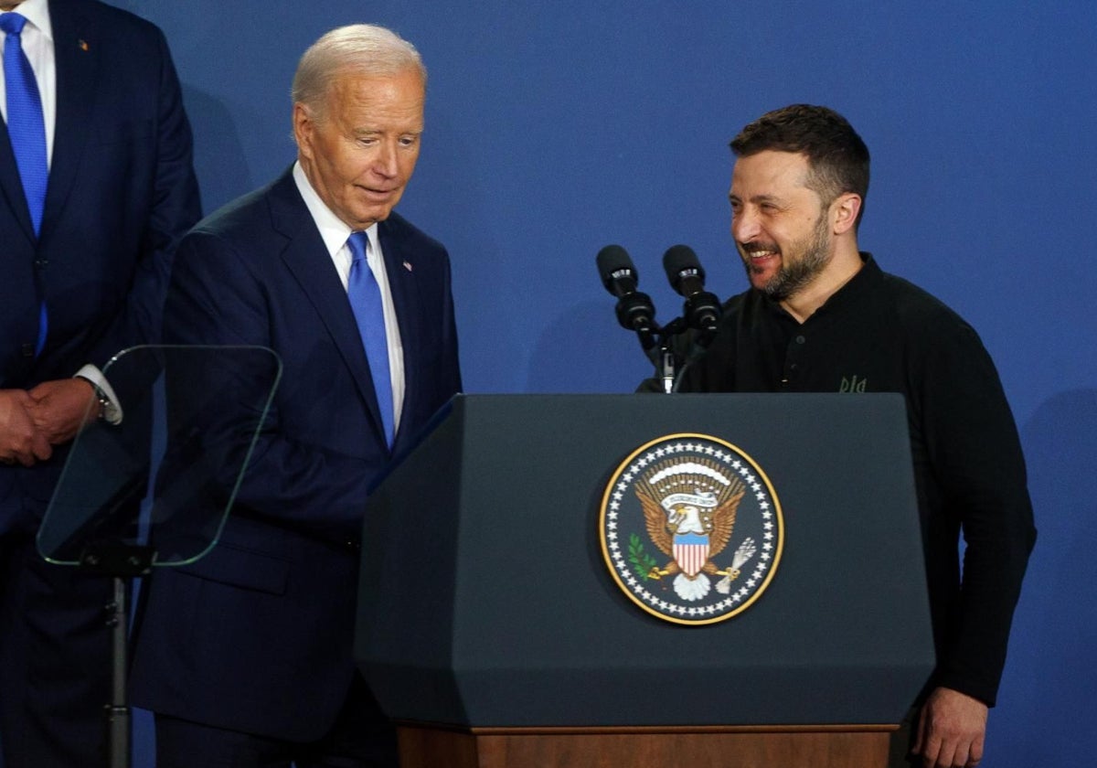 Biden y Zelenski en la cumbre de la OTAN celebrada en Washington D.C.