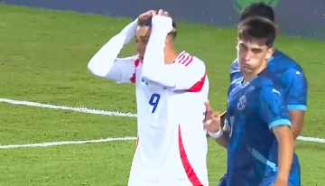 [VIDEO] Damián Pizarro tuvo increíble fallo en la derrota de Chile por el Sudamericano sub 20