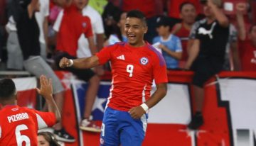 Nicolás Guerra y su triplete con la Roja: «Es un honor porque todo jugador sueña con esto»