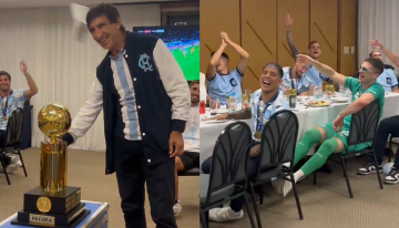 [VIDEO] Con canción de cumpleaños para Costas: El festejo de Racing por la Recopa