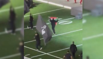 Hombre con bandera palestina se coló en el show de medio tiempo del Super Bowl