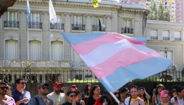 Movilh lideró manifestación en la Embajada de Argentina por «discursos de odio» de Milei